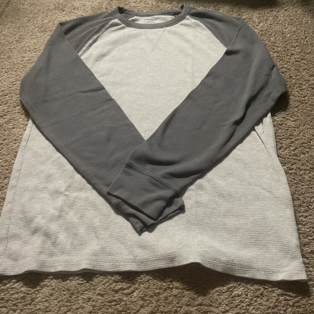 Old Navy Gray and White Waffle Knit Shirt